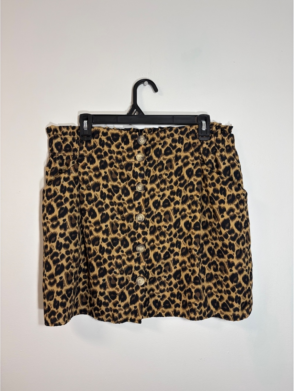 Umgee Leopard/Cheetah Print Button-Front Mini Skirt with Pockets - Size Large